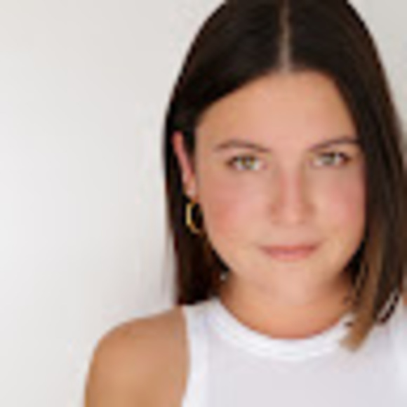 Meet your Posher, Shaina - Picture 1 of 1